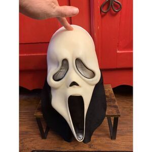 Vintage Ghostface Scream Mask Easter Unlimited Collectible Halloween Costume EUC